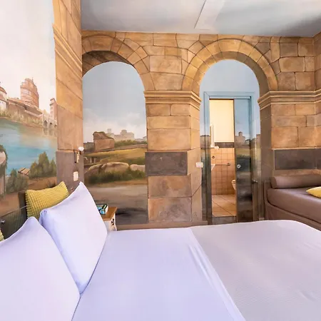 Trastevere 4* Rome