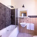 Trastevere 4* Rome